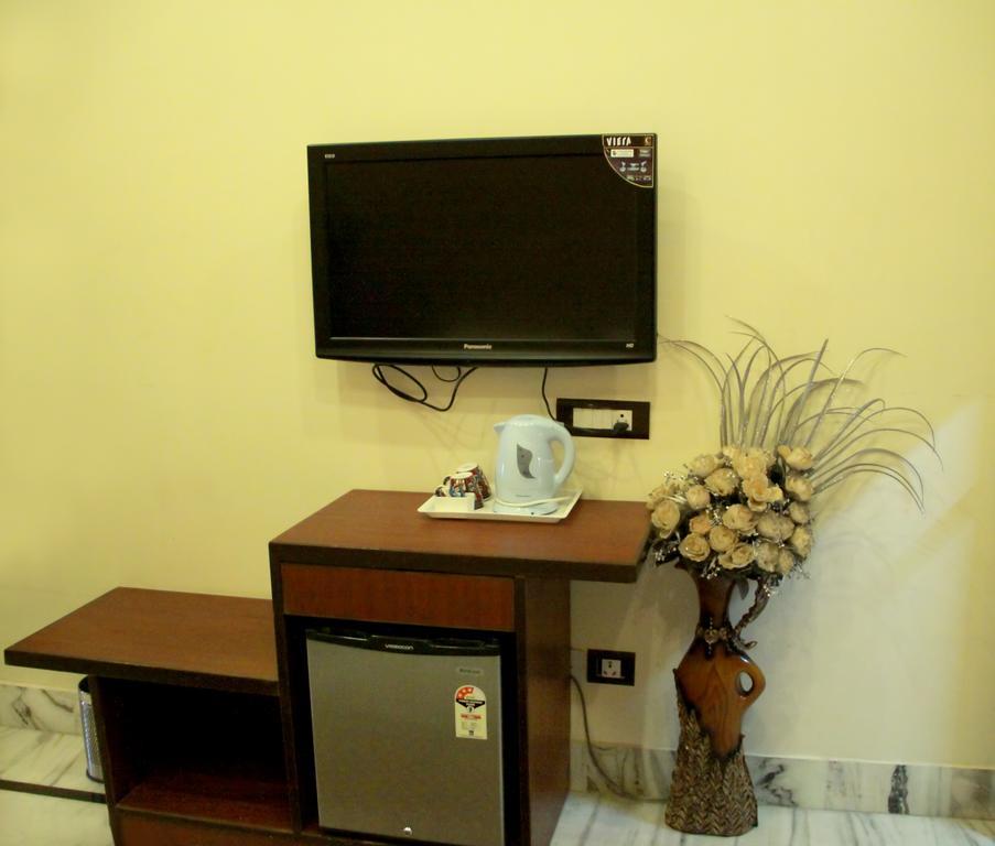 Hotel Wall City Нью-Дели Экстерьер фото